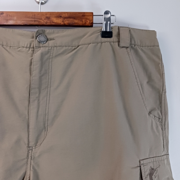 Reel Legends Cargo Fishing Shorts Size XL Beige Elastic Waist Cotton Blend - Picture 2 of 10